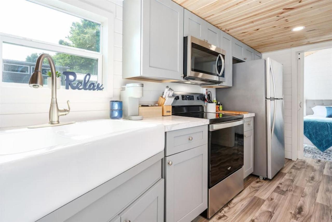 2 Villa D'Azur Luxury Tiny House Mins To Lake Guntersville, Downtown, Firepit Exterior photo